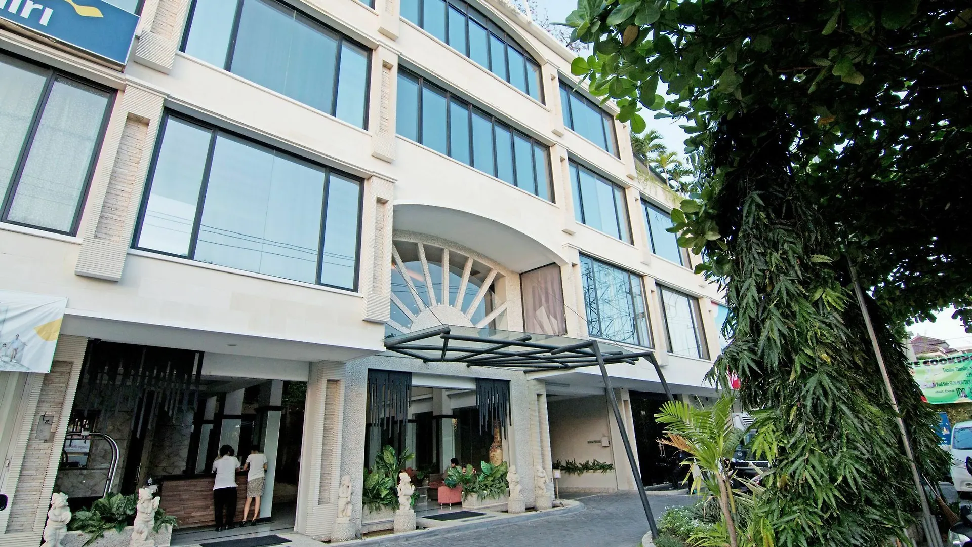 Zen Rooms Basic Sunset Road Boutique Hotel Kuta